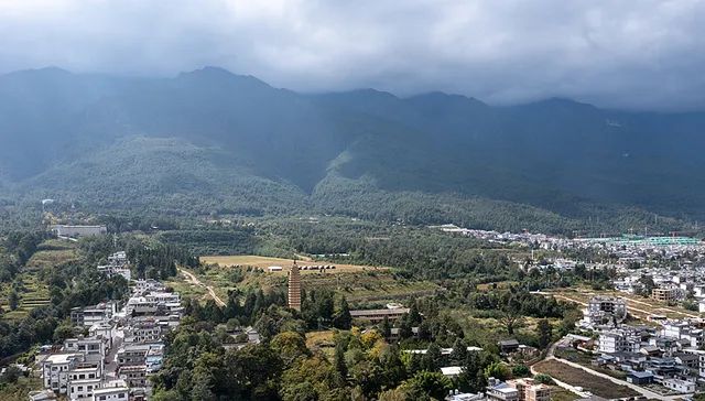 云南旅游连亏四年，又遭董事套现超5000万